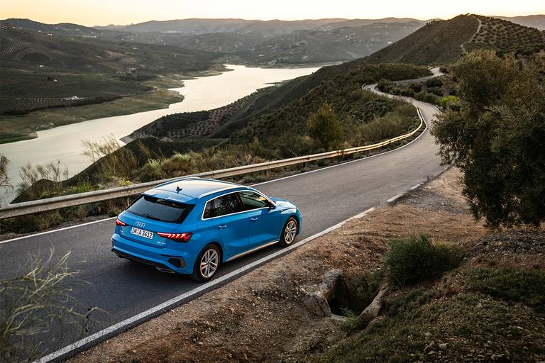 Audi A3 rijtest Review 2020