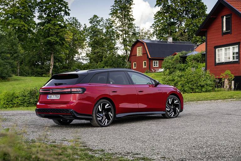 BEBE20250619 Volkswagen ID.7 Tourer GTX 01