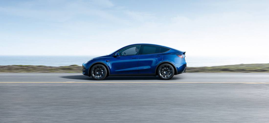 Tesla Model Y Long Range (2022) banner