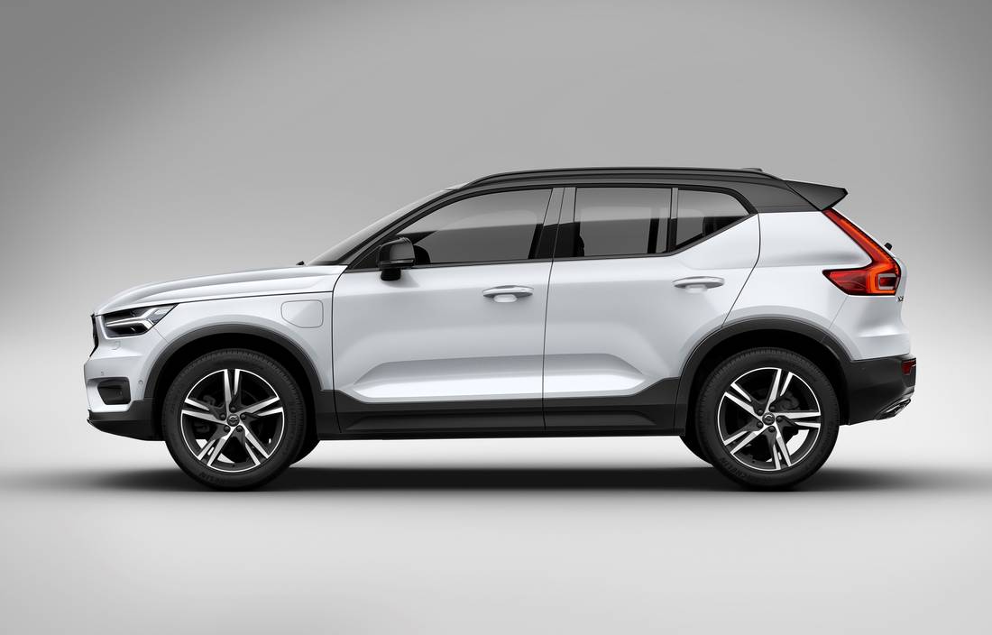 volvo-xc40-t5-twin-engine-side