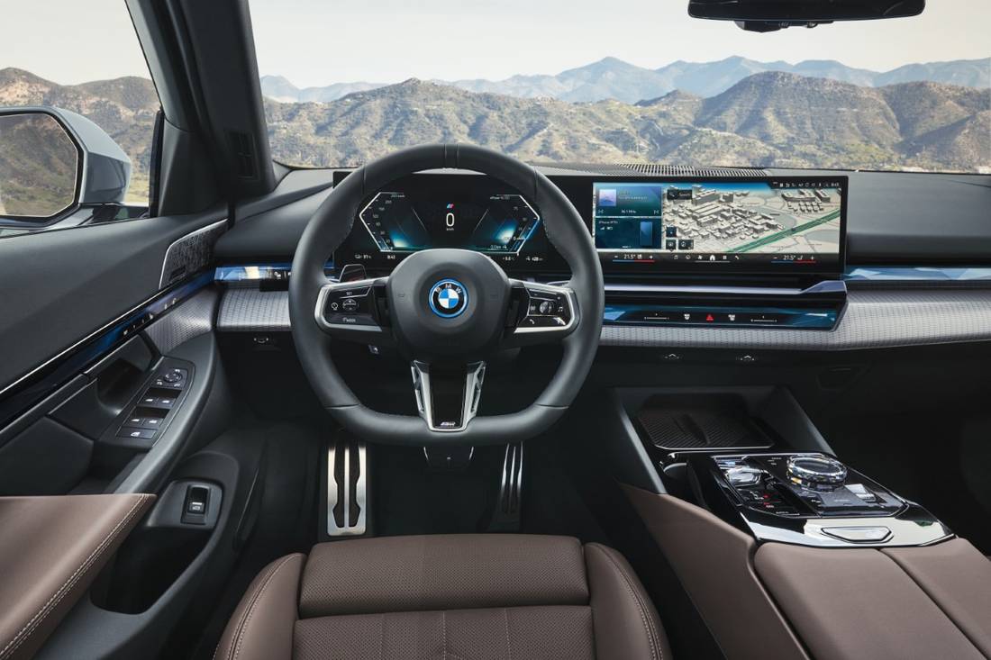 P90505129_highRes_the-new-bmw-i5-edriv