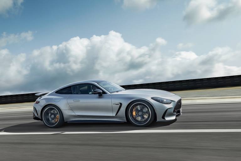 Mercedes-AMG-GT-2024-Test-Circuit 04