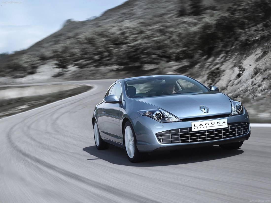 Renault-Laguna_Coupe-2009-1600-01