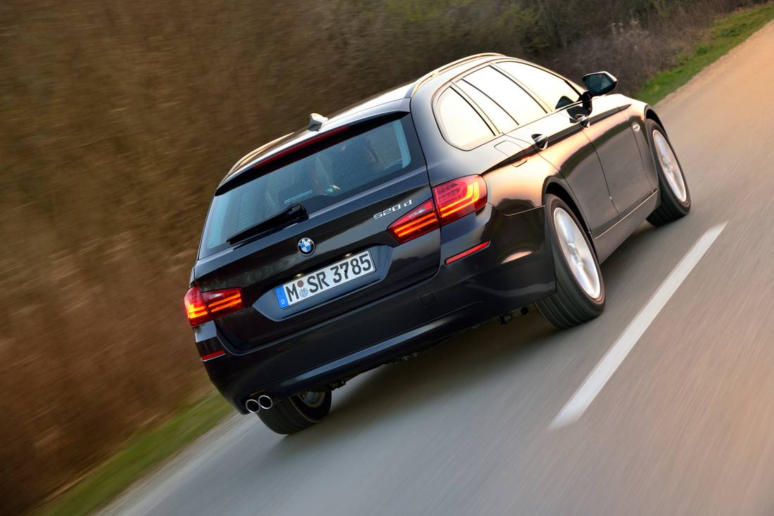P90147211_highRes_bmw-520d-touring-in-