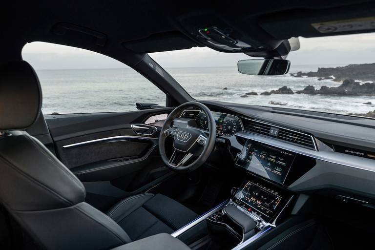 Audi Q8 E-Tron Sportback (2023) dashboard