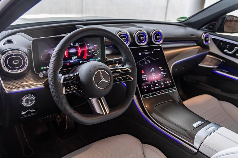 Mercedes C 300 e (2022) interieur