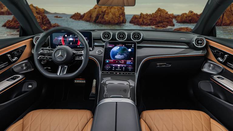 Mercedes CLE Coupé (2023) interior
