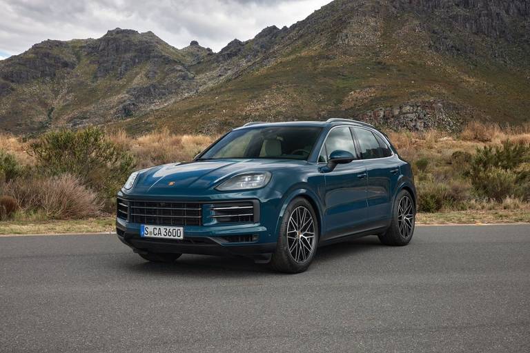 Porsche Cayenne (2023) static, front view