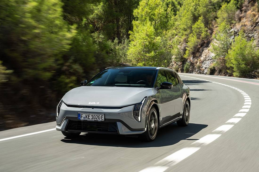 Test: Kia EV4, want het hoeft niet altijd een SUV te zijn (2025)