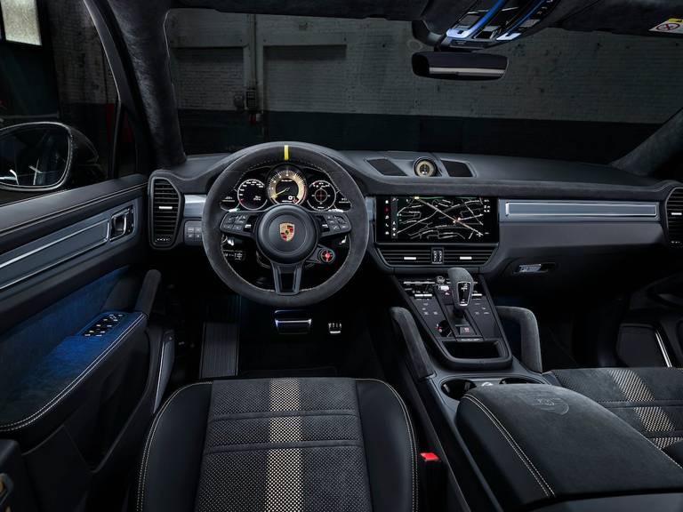 AS24 Porsche Cayenne Turbo GT 2021 interieur