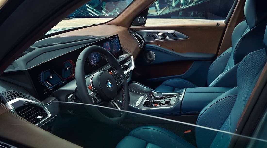 bmw-x8-m-interior