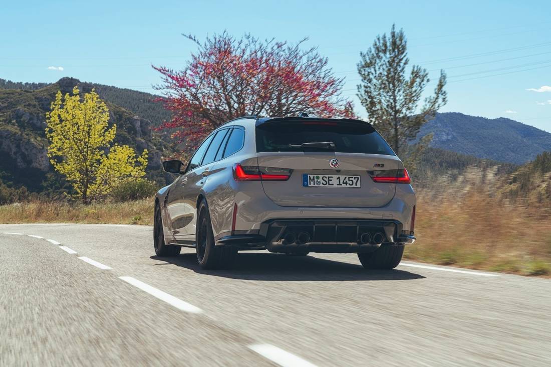 P90468223_lowRes_the-first-ever-bmw-m