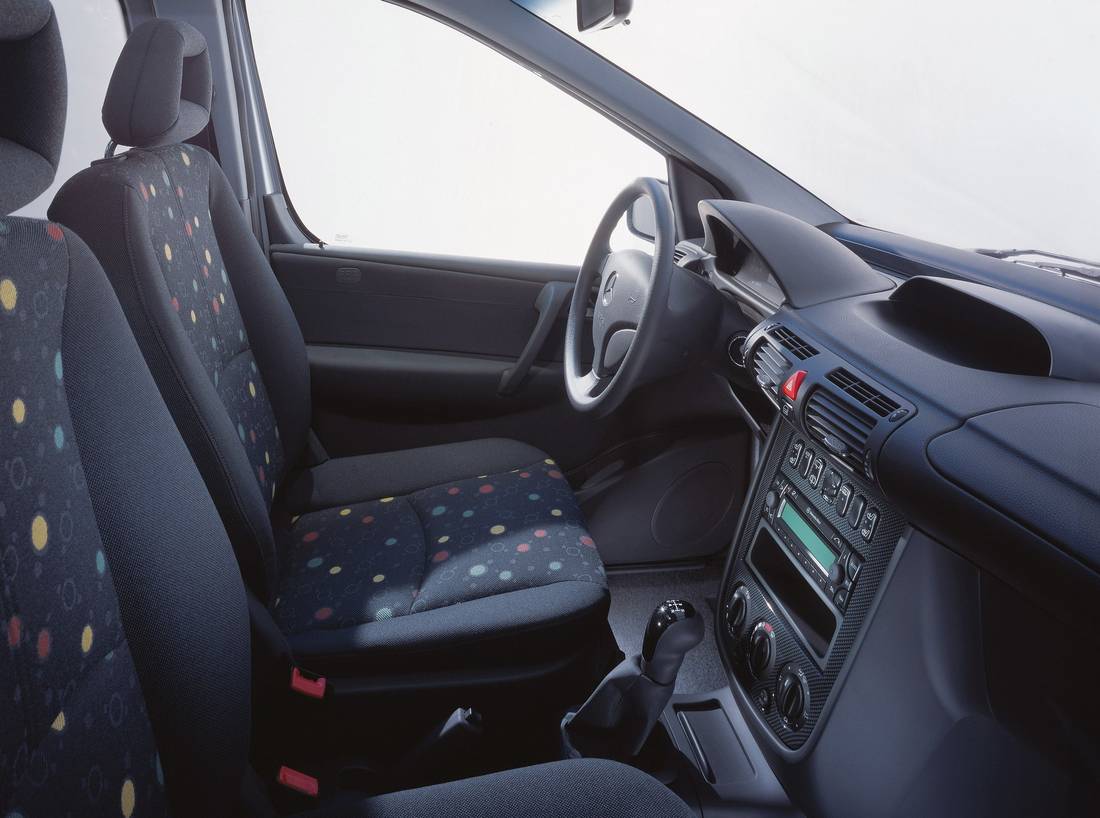 mercedes-benz-vaneo-interior
