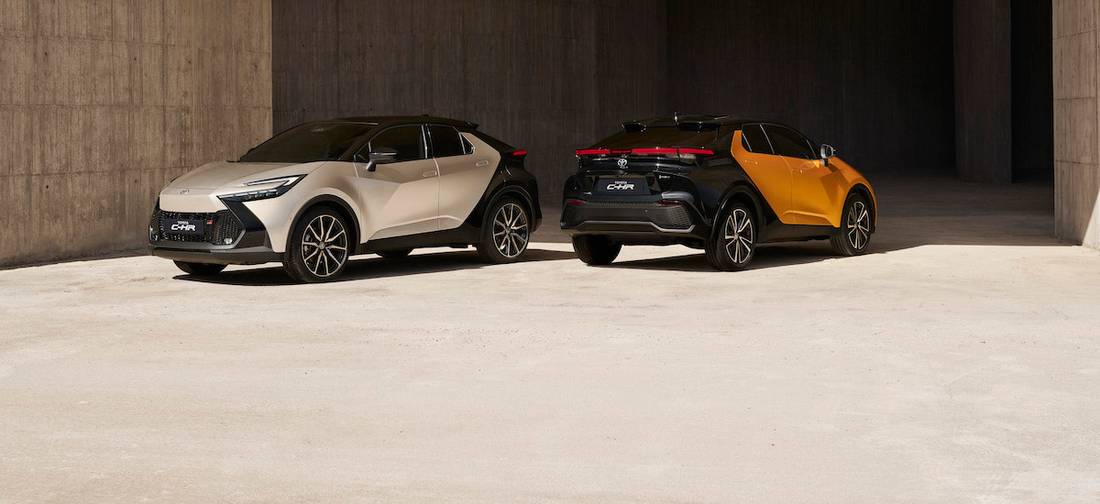 Toyota C-HR (2023) banner