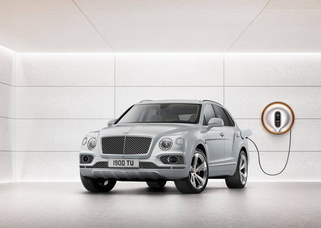 Bentley-Bentayga Hybrid-2019-1280-0b