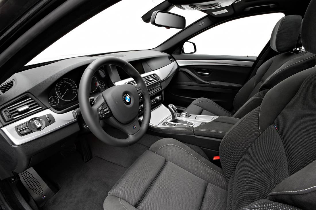 P90062158_highRes_bmw-5-series-sports-.jpg