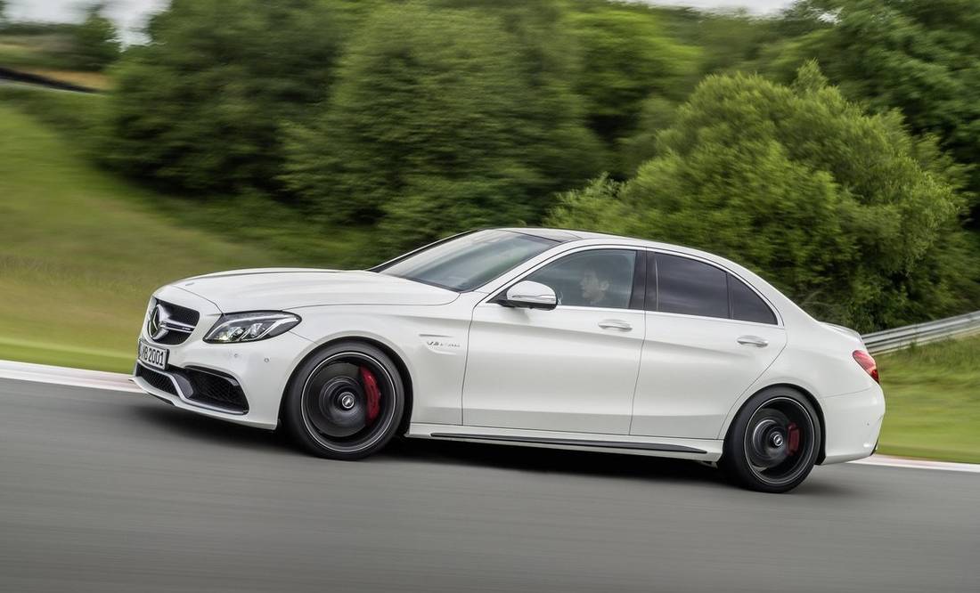 mercedes-benz-c63-amg-side