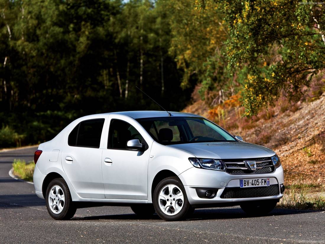 Dacia-Logan-2013-1600-02.jpg