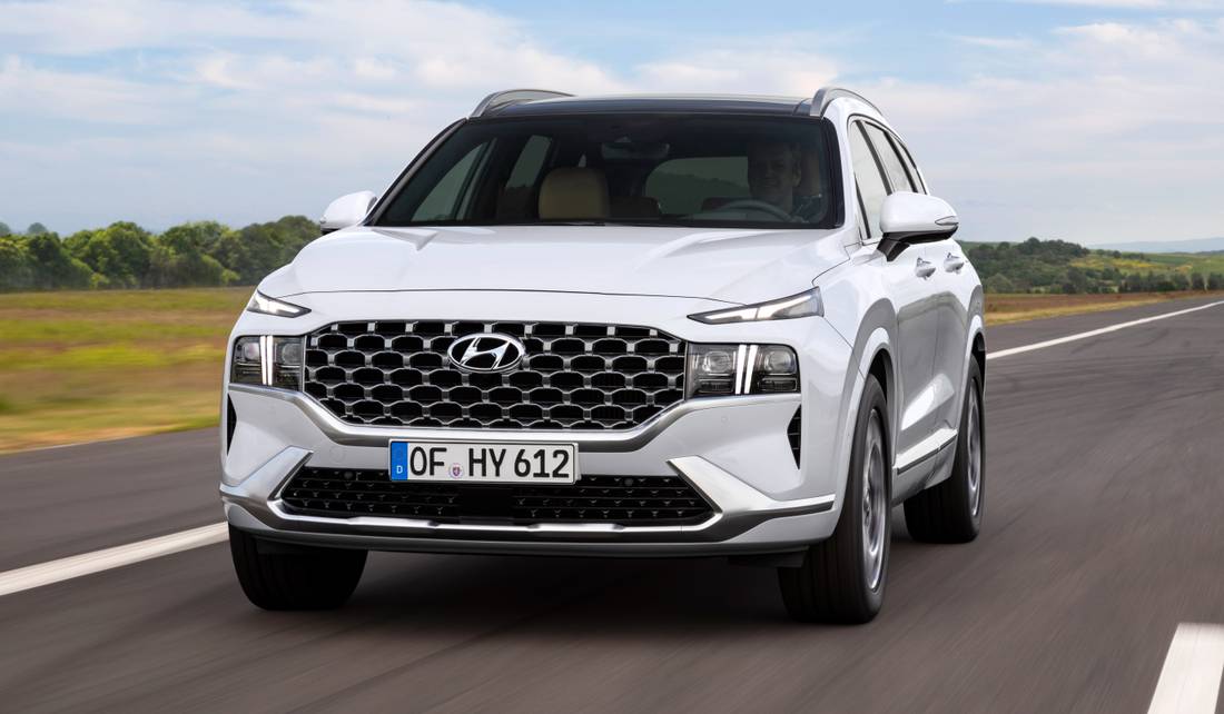 hyundai-santa-fe-front