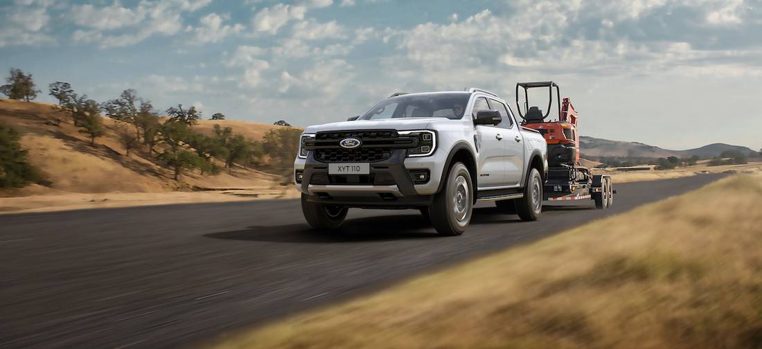 Ford Ranger PHEV (2023) banner