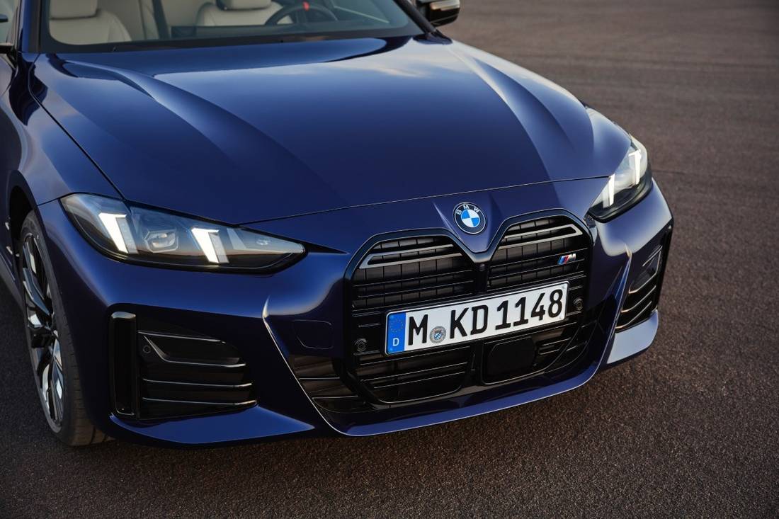 P90546590_lowRes_the-new-bmw-m440i-xd