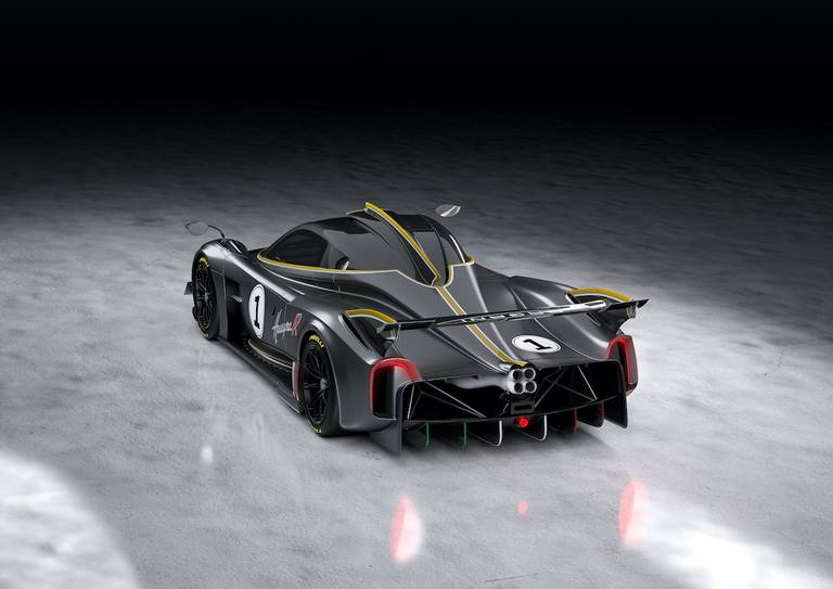 AS24 Pagani achter
