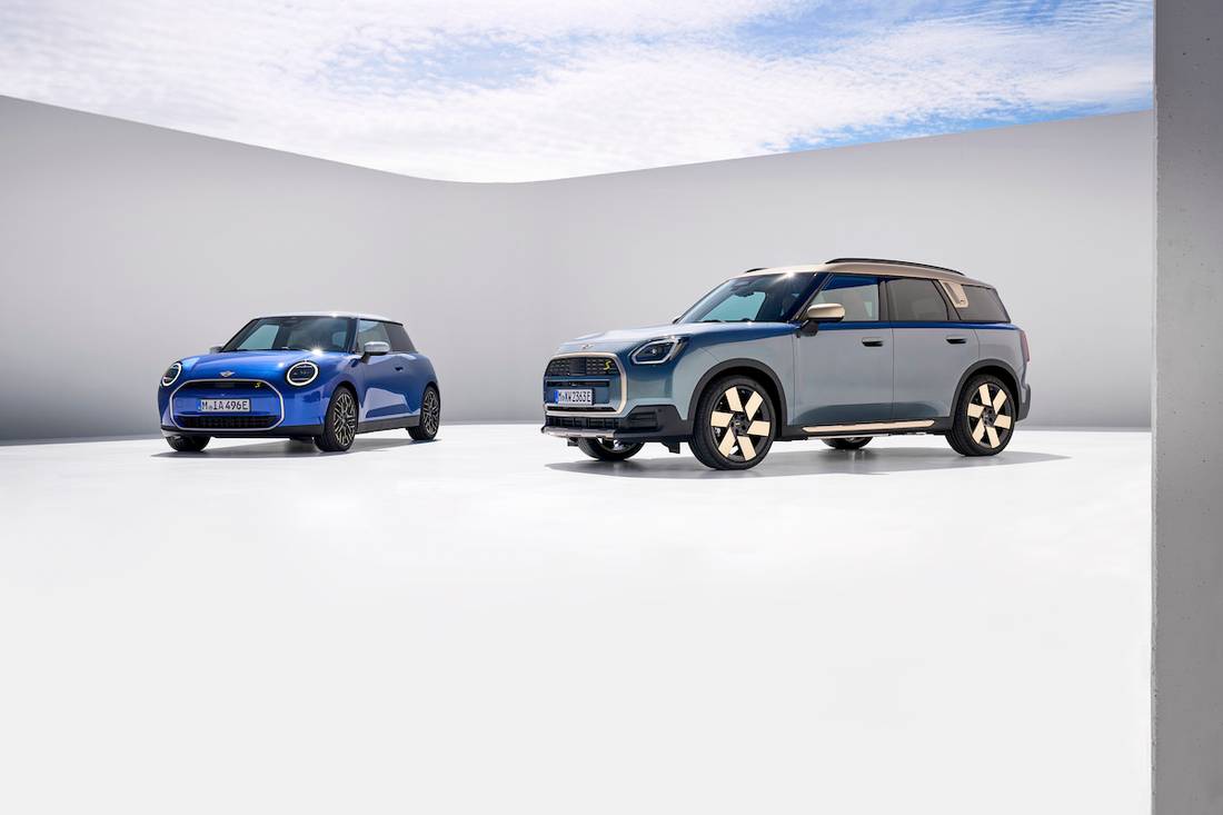 Mini cooper and Mini Countryman 2023