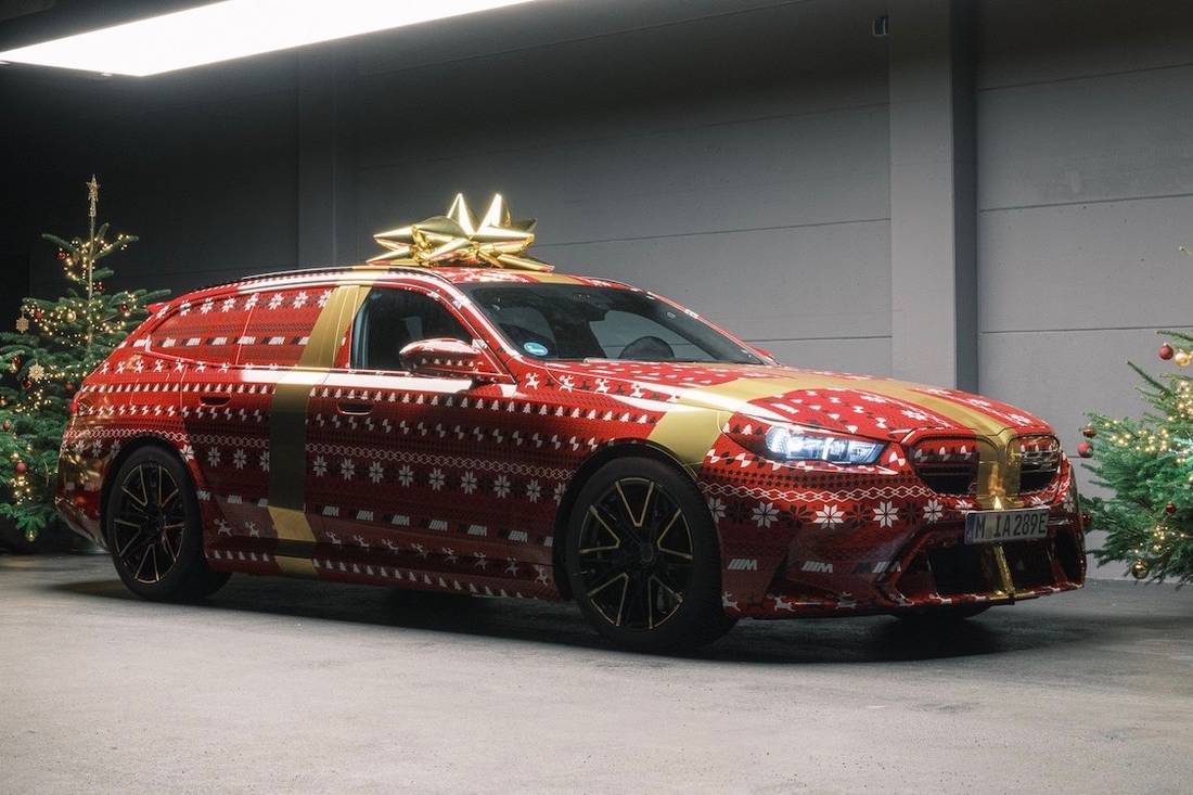 BMW M5 Touring kerstcamo 2023 1