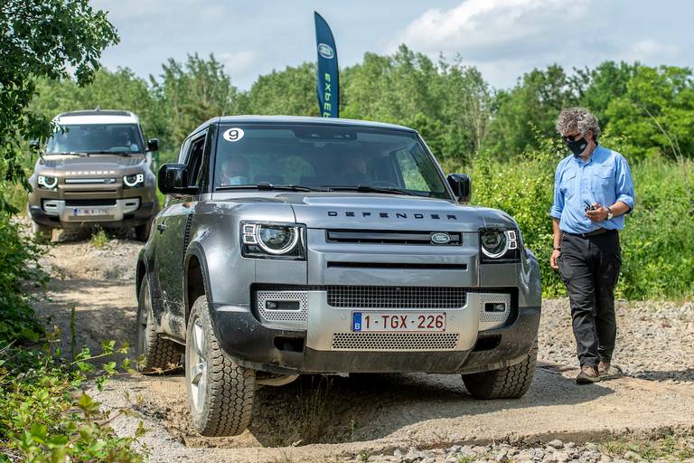 AS24 Land Rover Experience Defender Melo Cakes