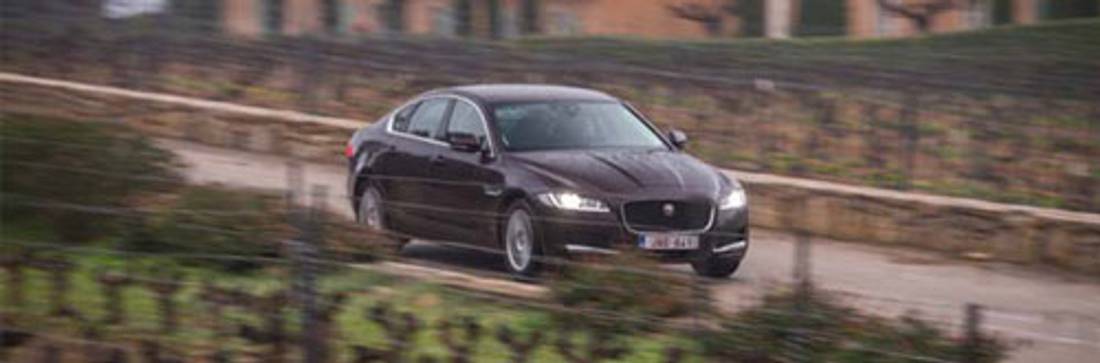 Test: Jaguar XF 2