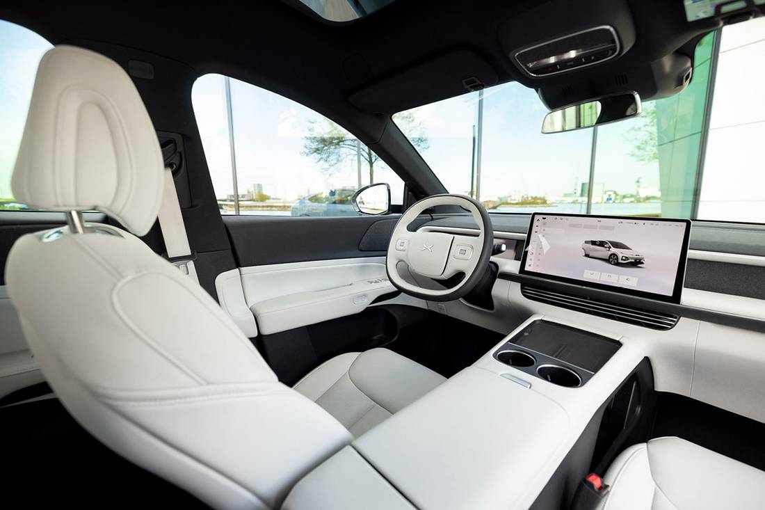 CR 12 Xpeng G6 AS24 Car Reviews 2