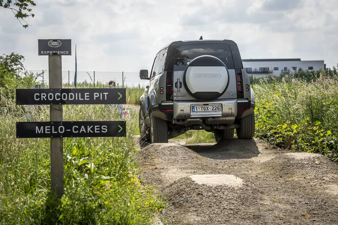 AS24 Land Rover Experience Defender Melo Cakes achter