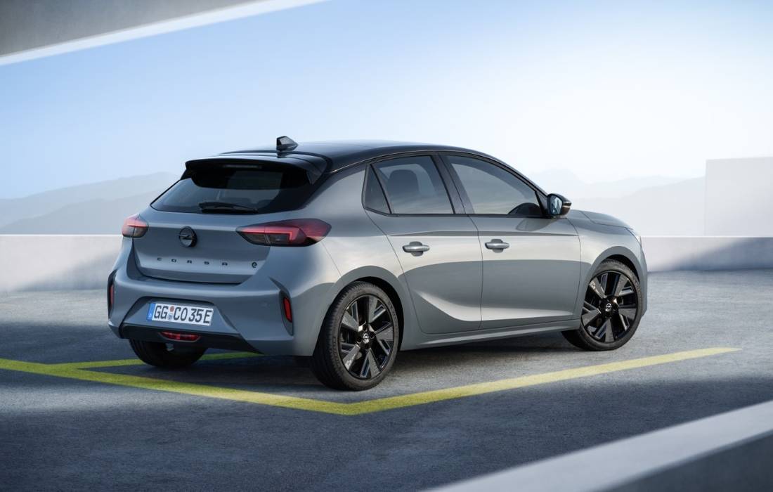 OpelCorsaElectric (1)