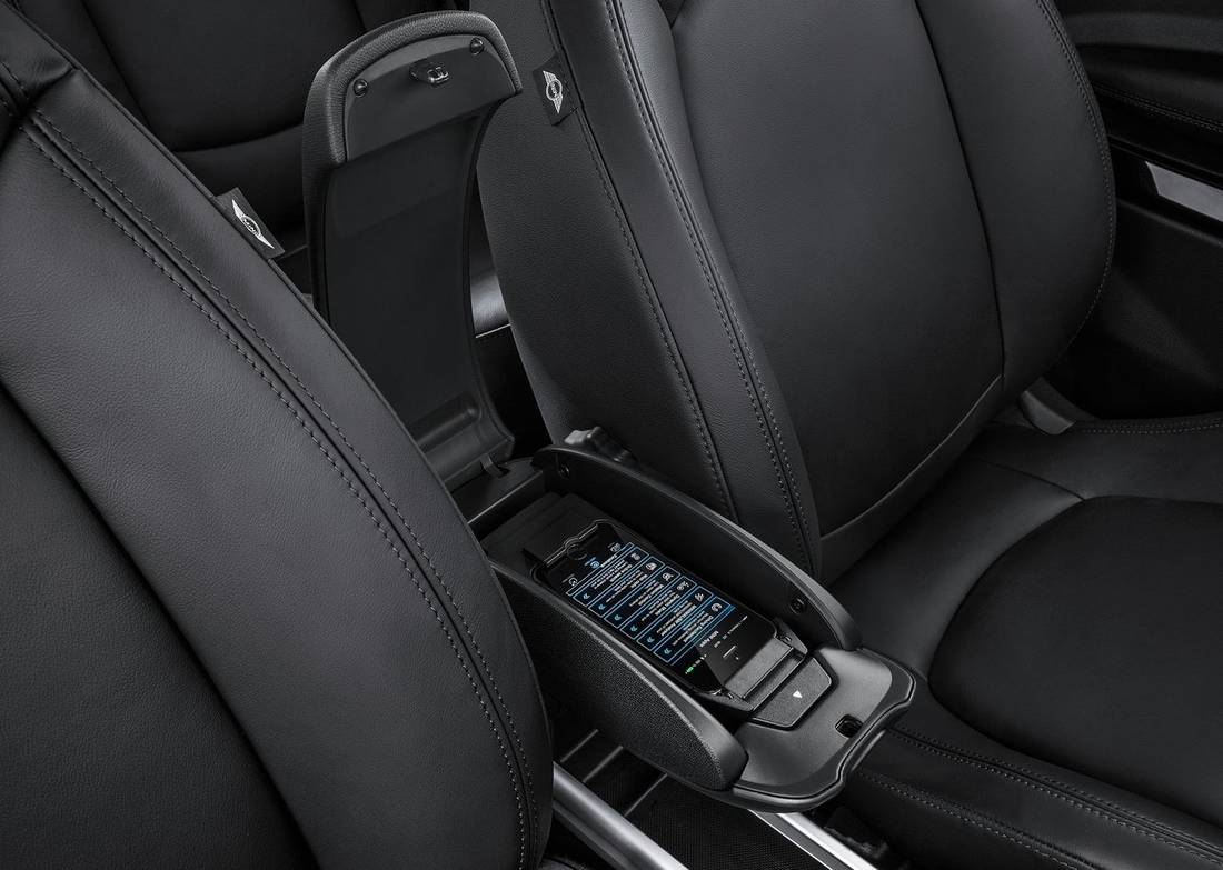 Mini-Paceman-2015 interior 2