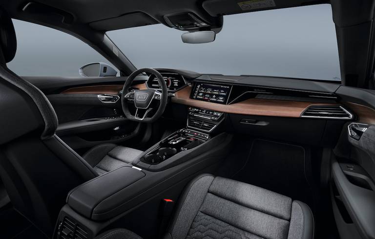 AS24 E-Tron GT interieur