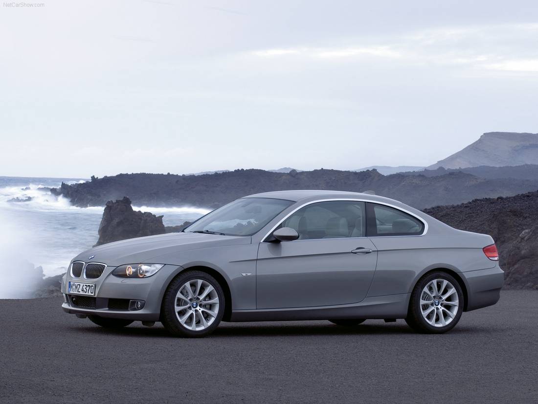 BMW-335i_Coupe-2007-1600-02.jpg