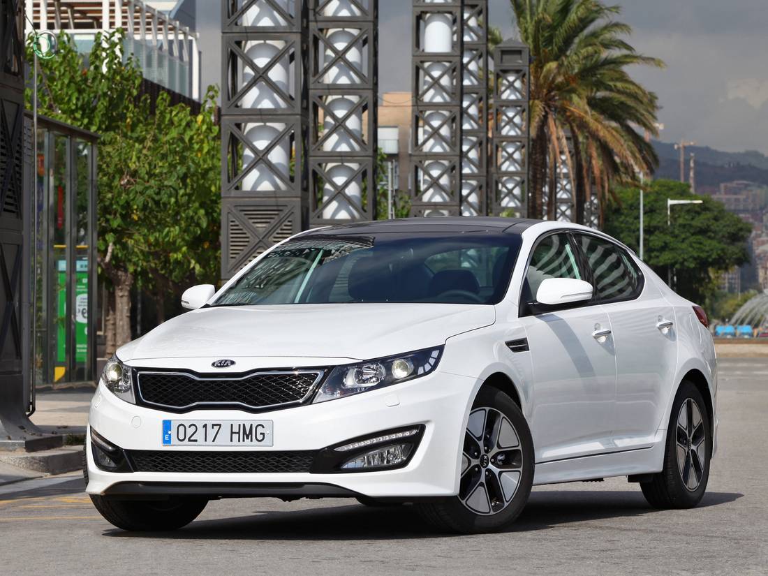 kia_optima_hybrid (1).jpg