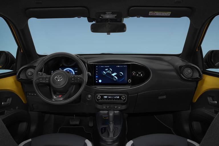 BEBE20250605 Toyota Aygo X Hybrid 03