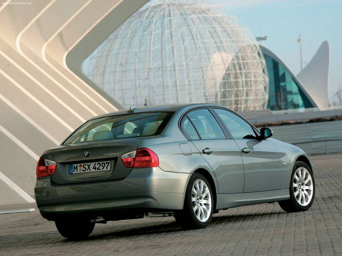 BMW-320d-2006-1600-0a