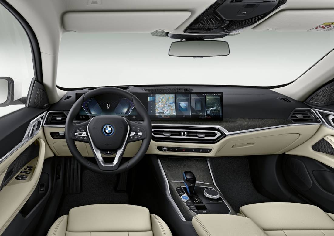 P90422899_highRes_bmw-i4-interieur-6-2