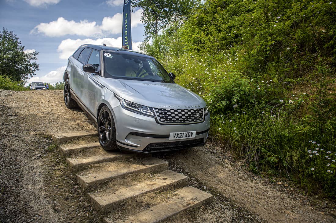 AS24 Land Rover Experience Velar downhill
