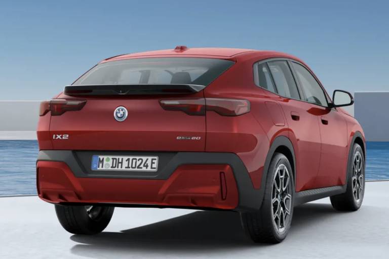 BMW-iX2-edrive20-2024 02