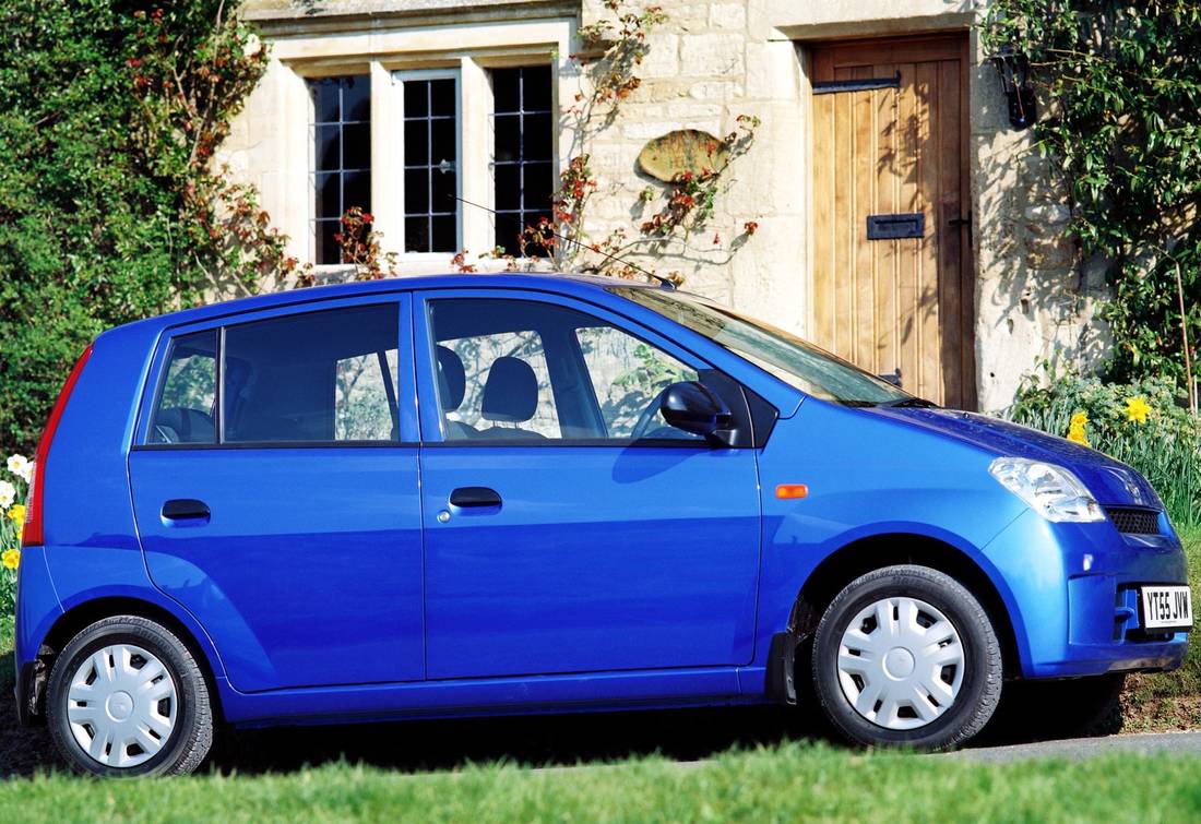 daihatsu-charade-side