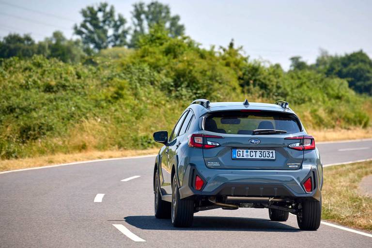 Subaru Crosstrek (2023) dynamic, rear view