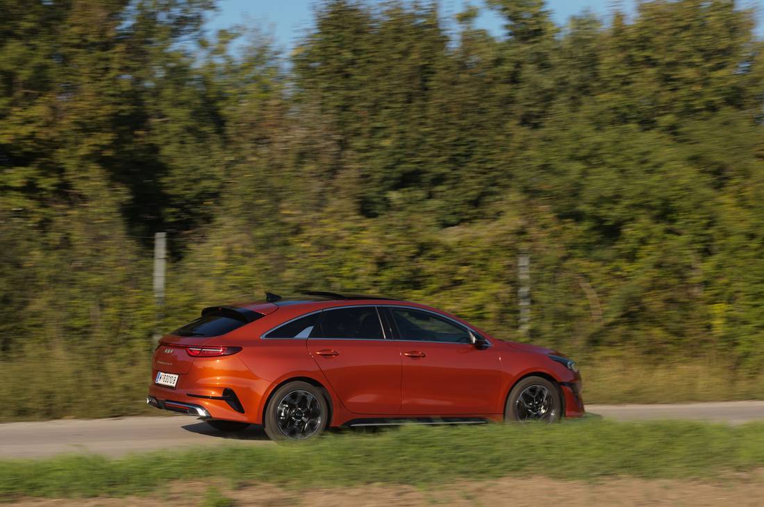 kia_proceed_gt_line_03.jpeg