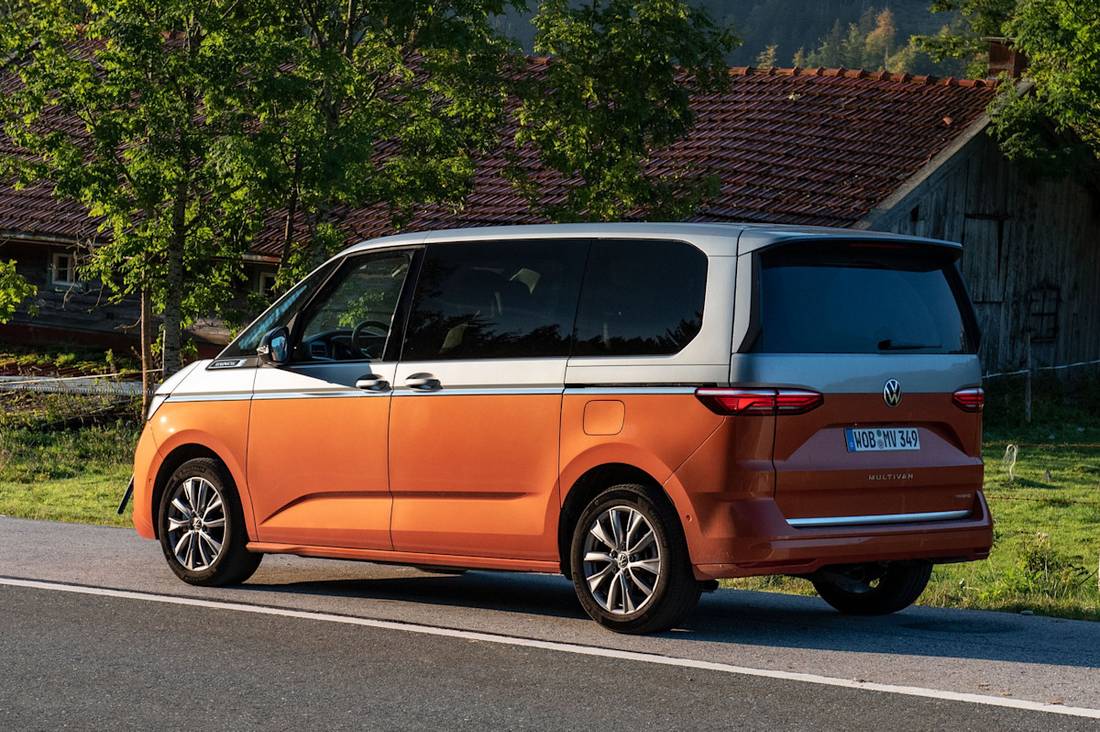 vw-multivan-t7-back