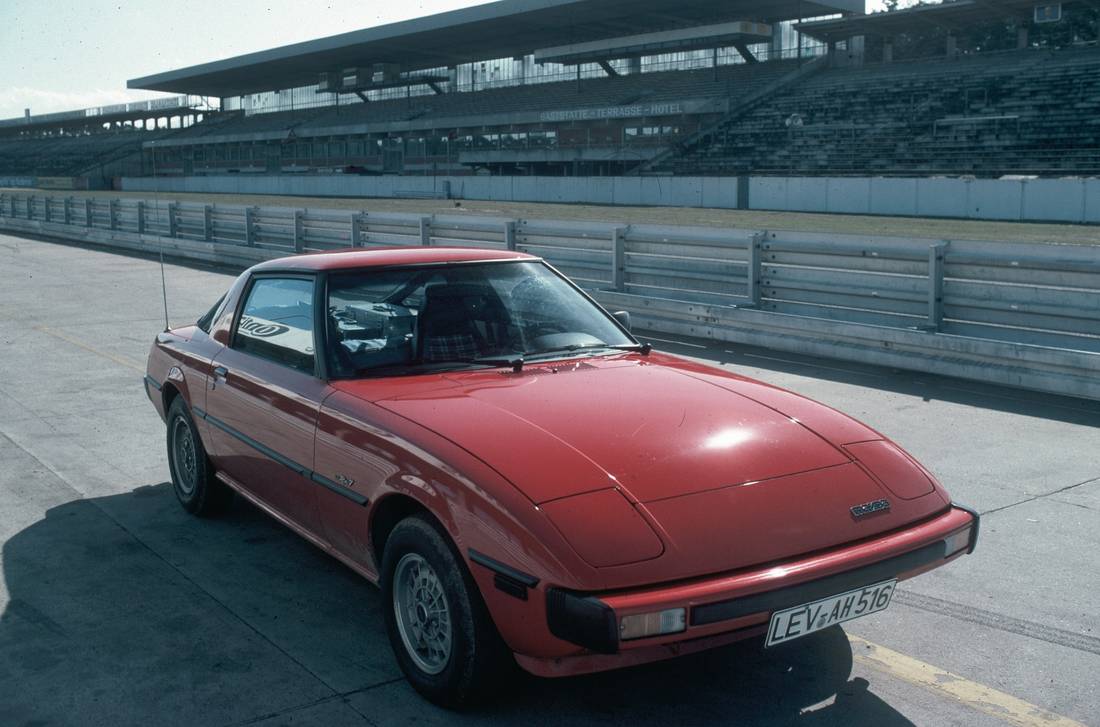 mazda_rx-7_88.jpeg