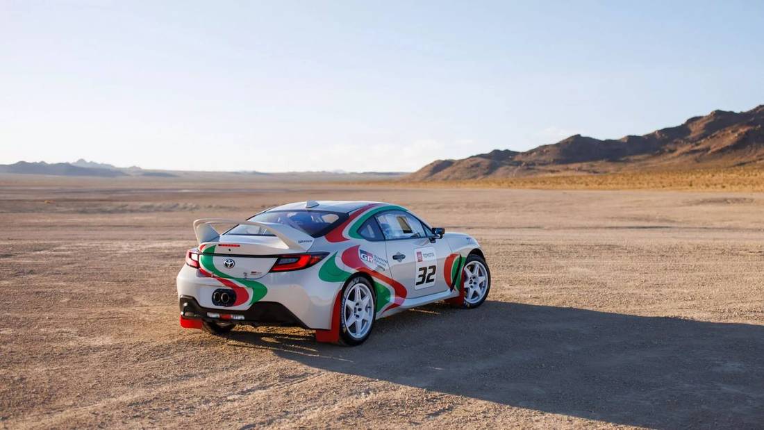 Toyota-GR86-Rally-Legacy-Concept (5)