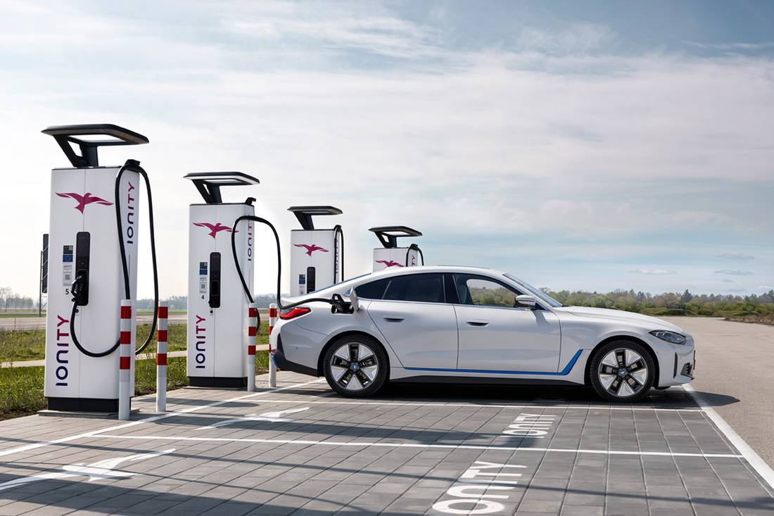 AS24_MMP_BMWi4_3