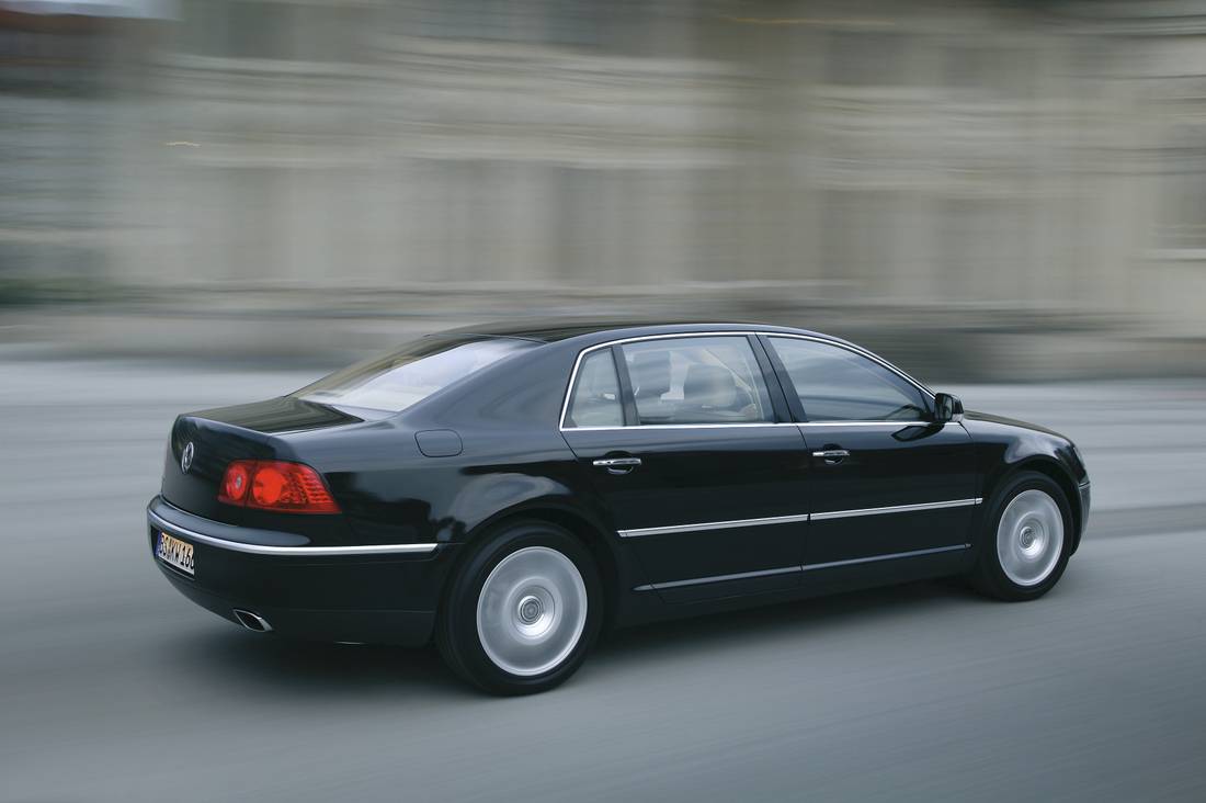 volkswagen_phaeton_long_2.jpeg